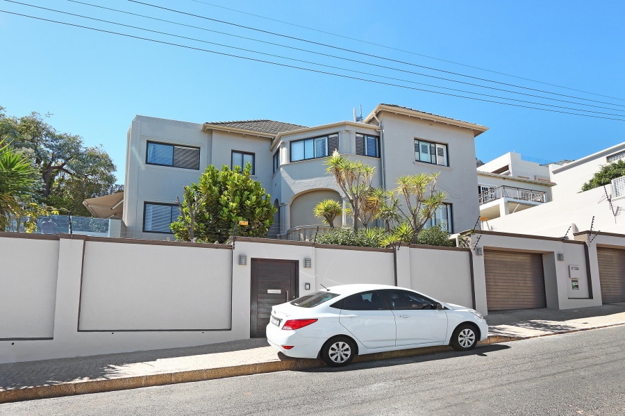 4 Bedroom Property for Sale in Fresnaye Western Cape